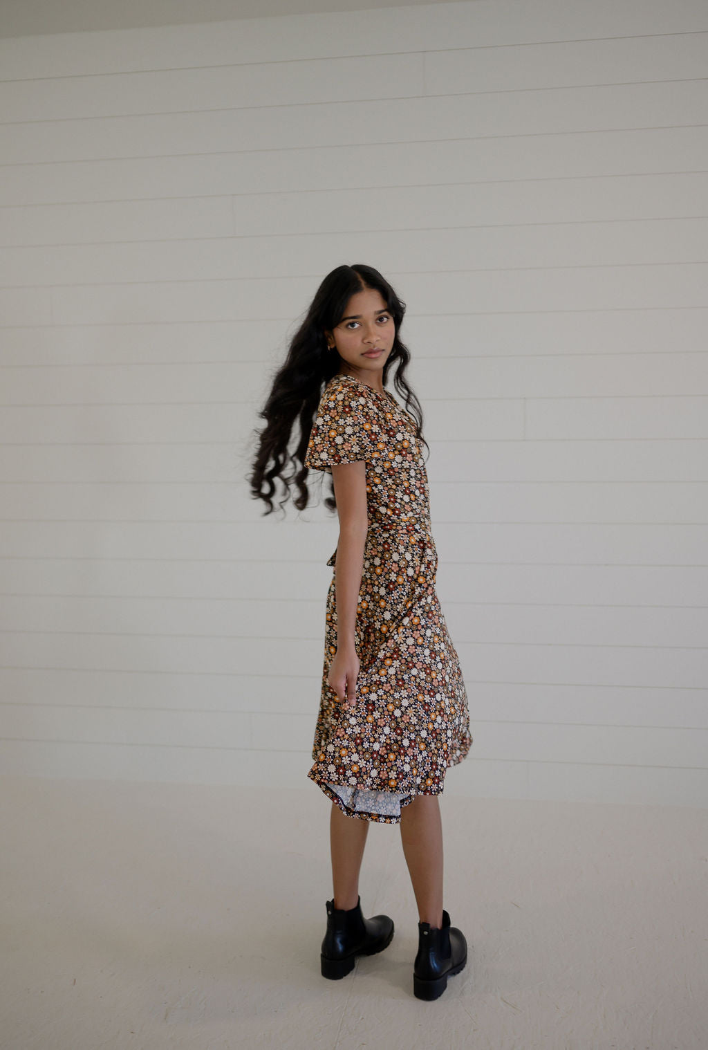 Finley~In Retro Brown Floral