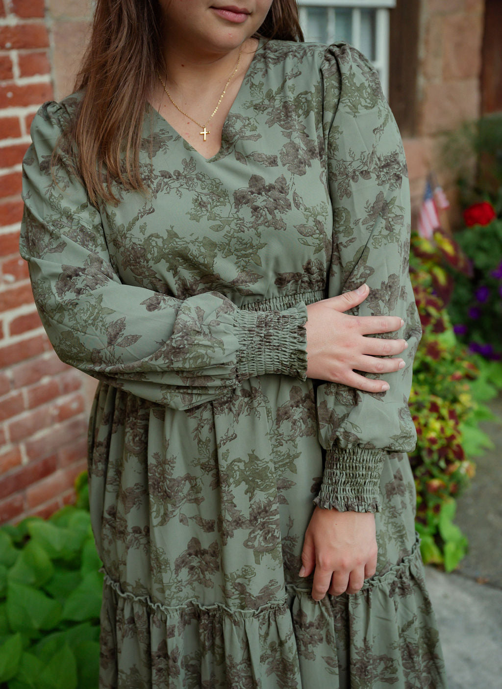 The Jacey Dress in laurel leaf